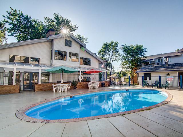 The Grove Apartments