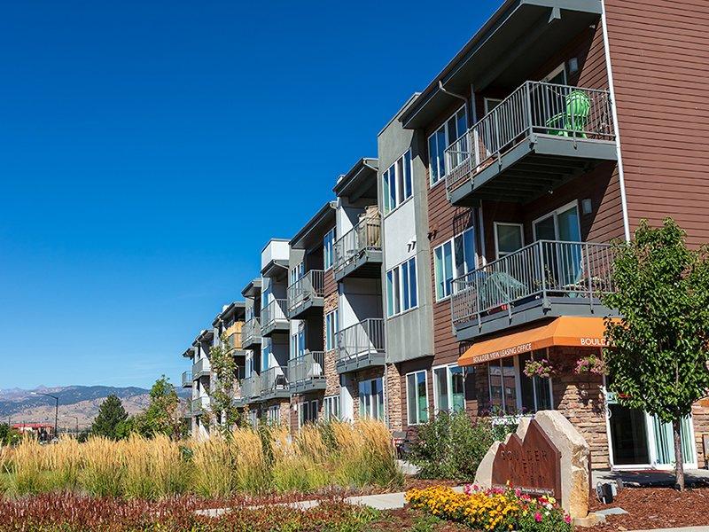 Boulder View